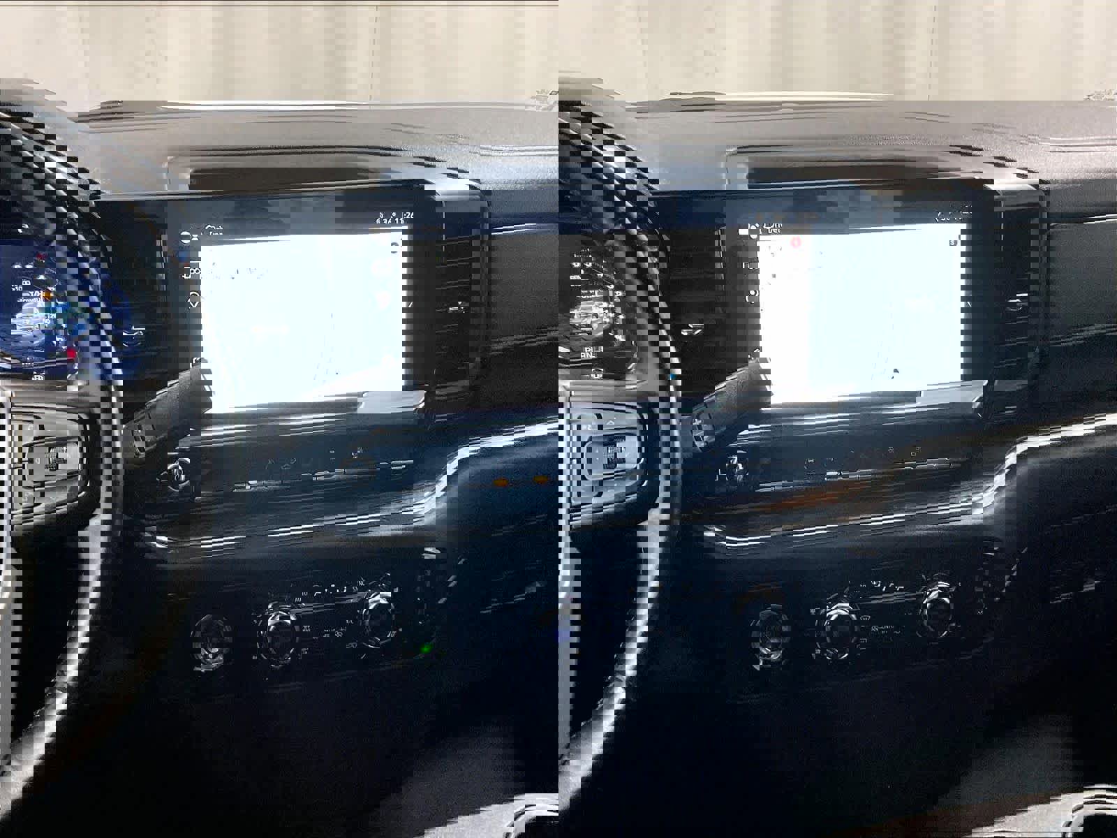 Used 2023 GMC Sierra 1500 Elevation image 18