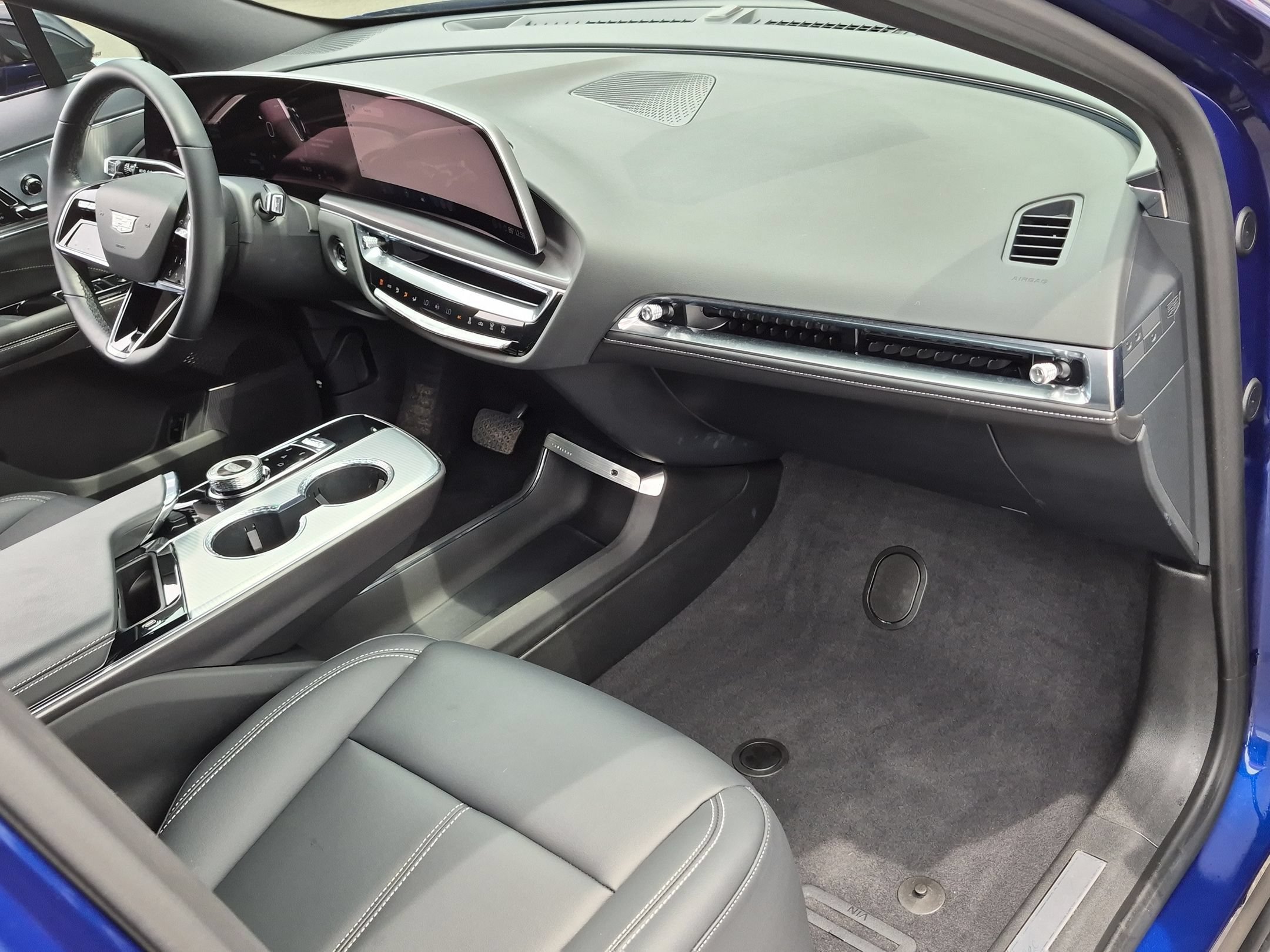 Certified 2024 Cadillac Lyriq Tech RWD image 28