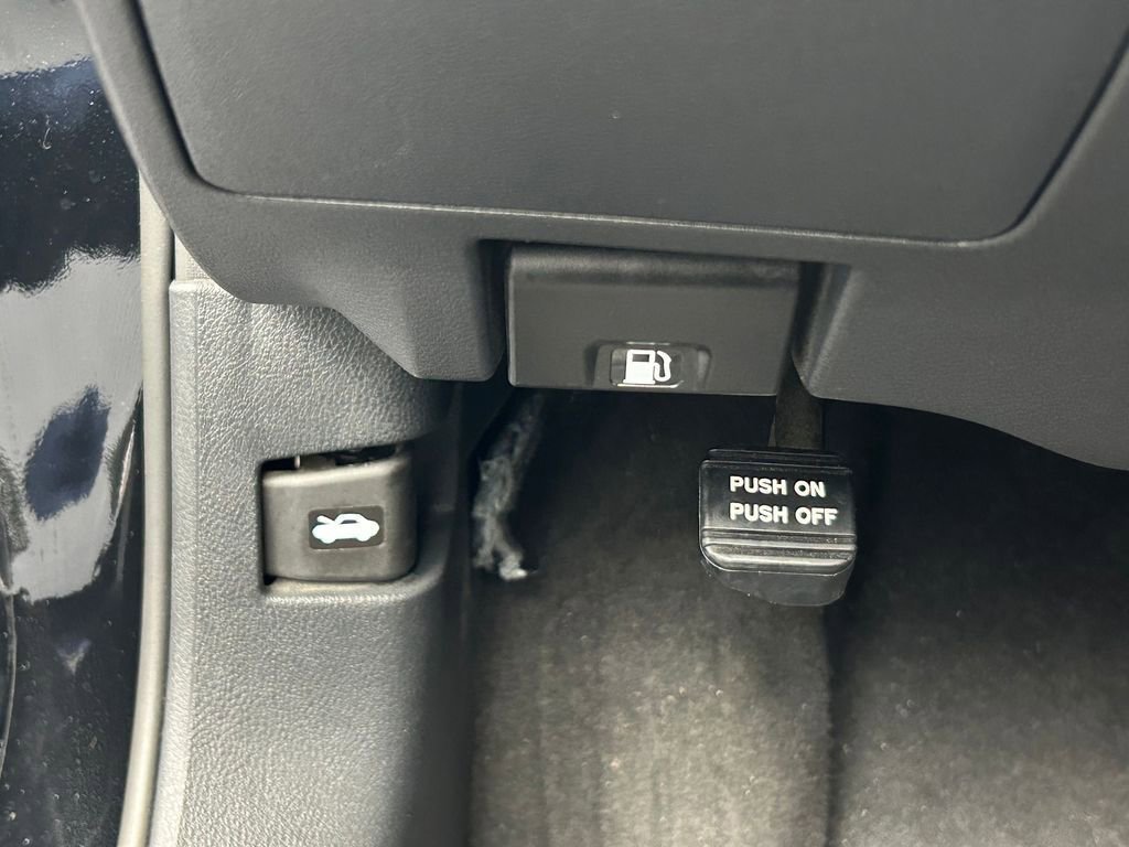 Used 2024 Nissan Altima 2.5 SV image 29