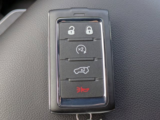 New 2025 Jeep Grand Cherokee L Laredo image 26