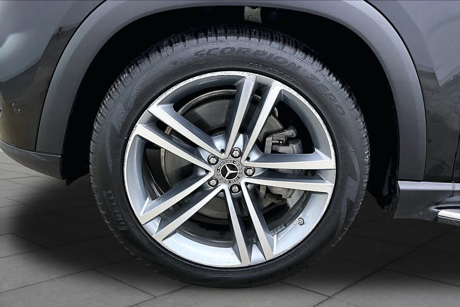 Used 2020 Mercedes-Benz GLE 450 4MATIC image 11