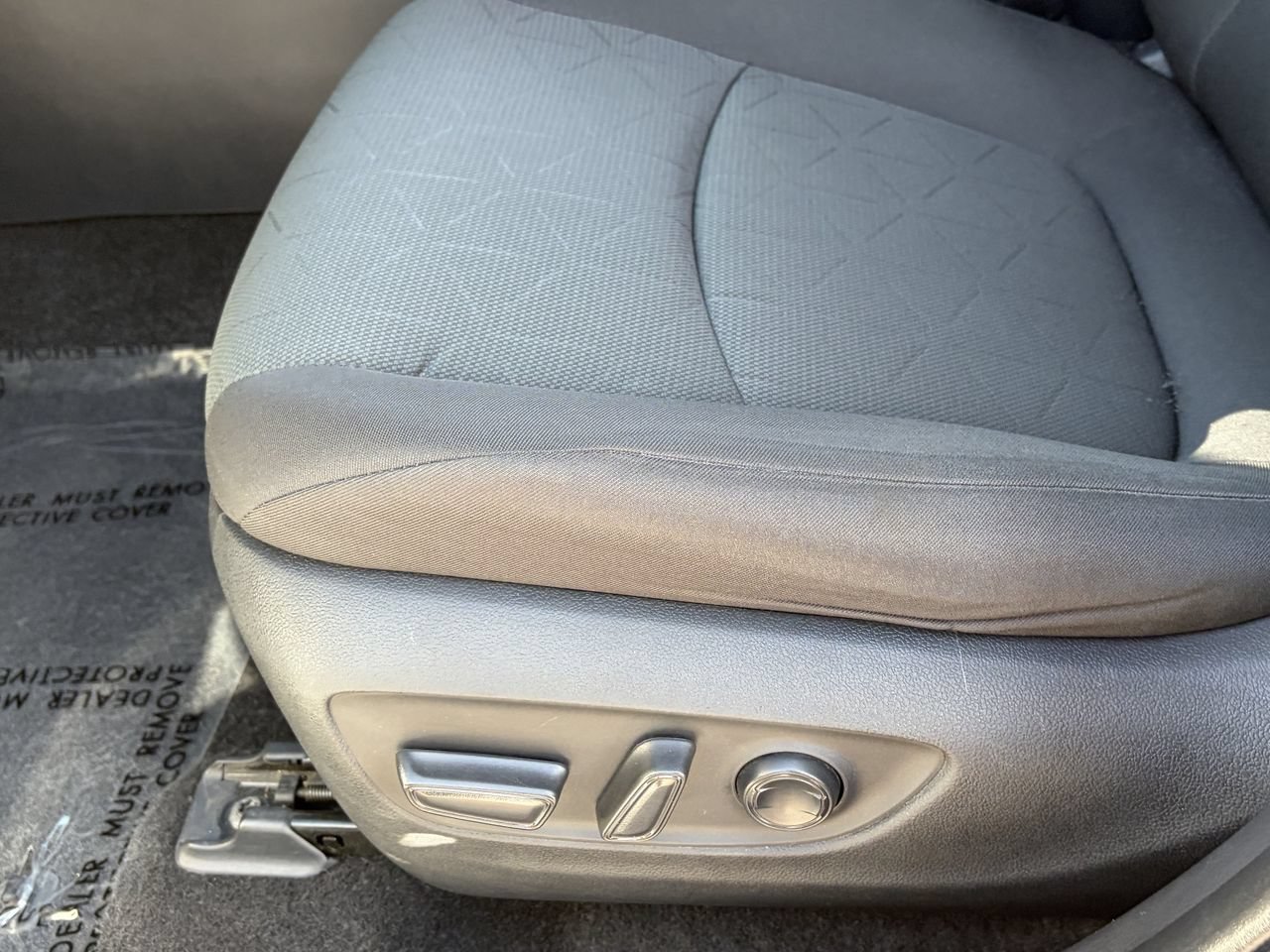 Used 2023 Toyota RAV4 XLE AWD/4WD image 11