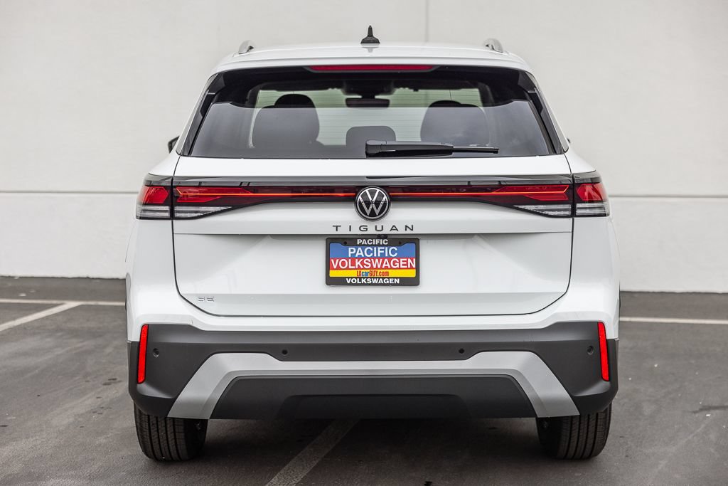 New 2026 Volkswagen Tiguan SE FWD image 4