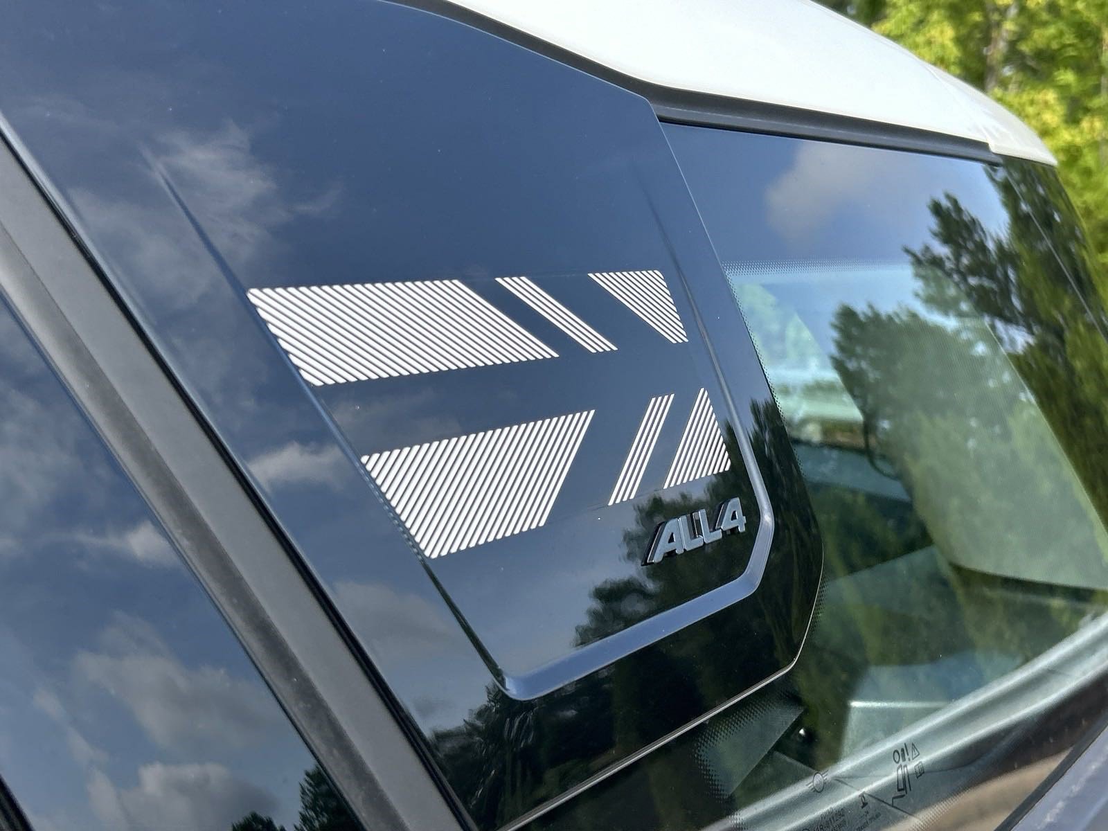 Certified 2025 MINI Cooper Countryman S image 25