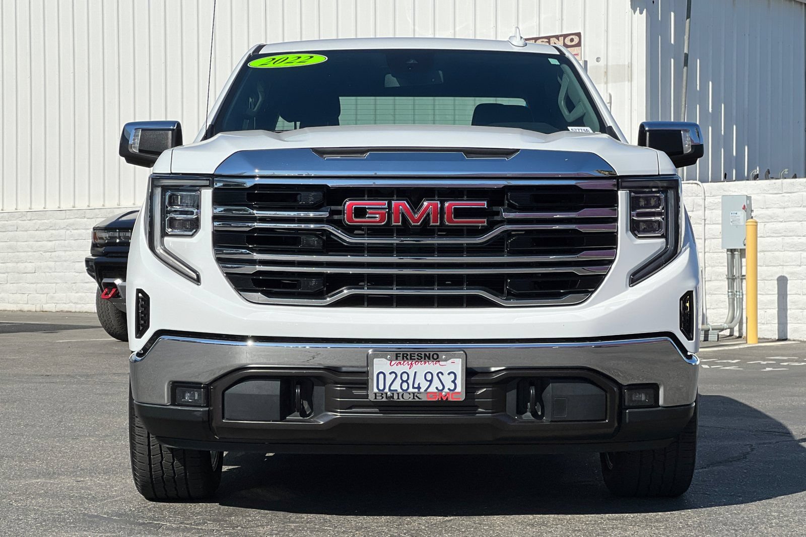 Used 2022 GMC Sierra 1500 SLT w/ SLT Convenience Package AWD/4WD image 9