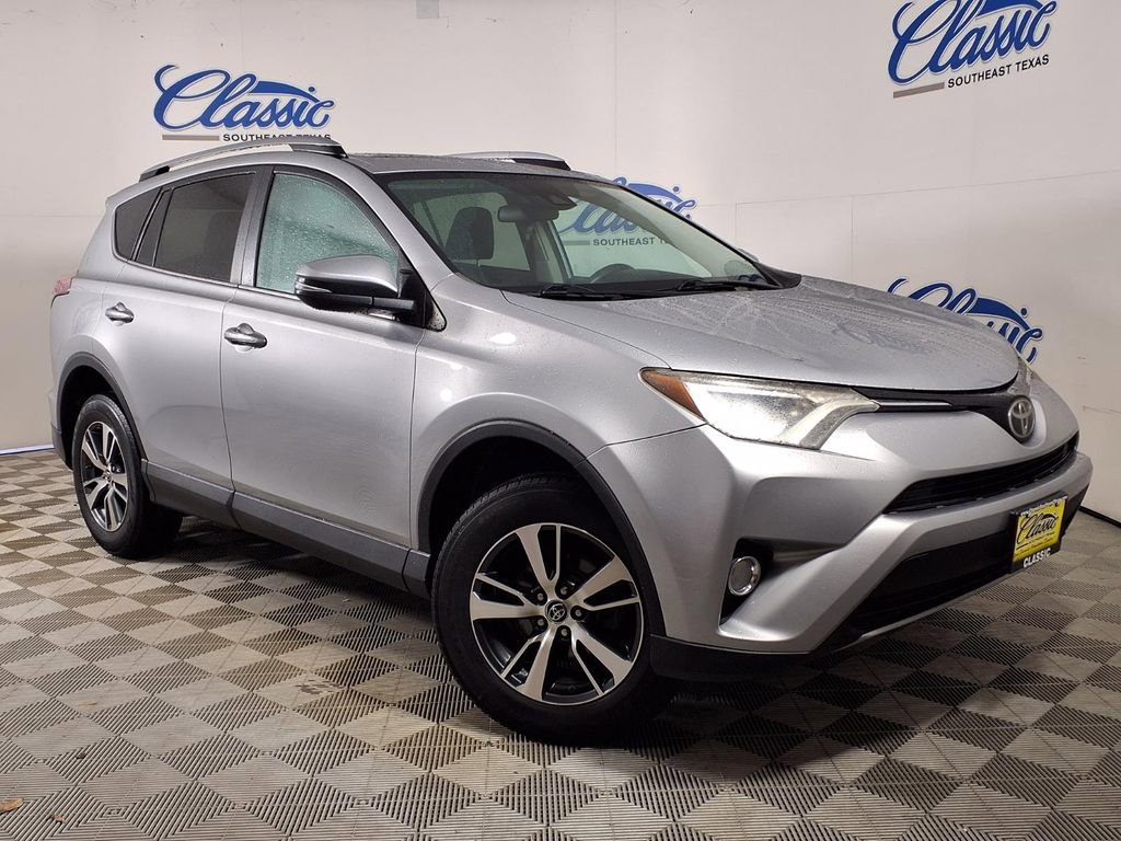 Used 2017 Toyota RAV4 XLE image 1