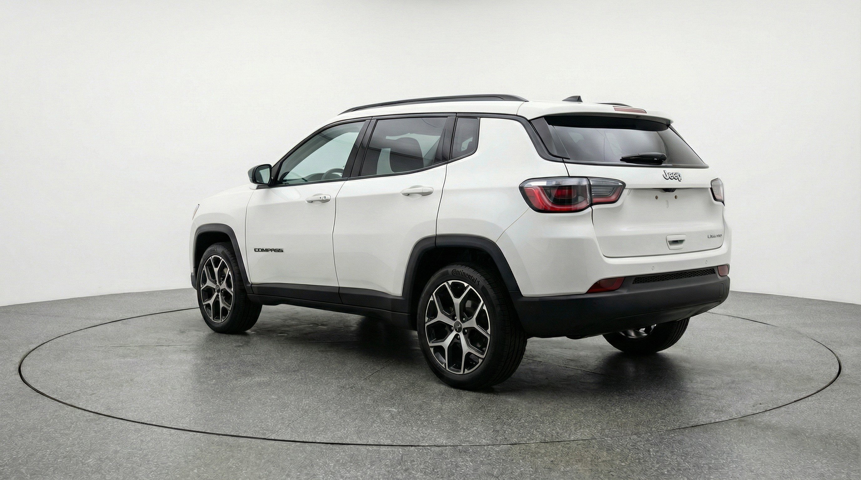 Used 2025 Jeep Compass Limited AWD/4WD image 6