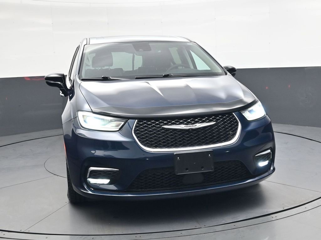 Used 2024 Chrysler Pacifica Limited image 10