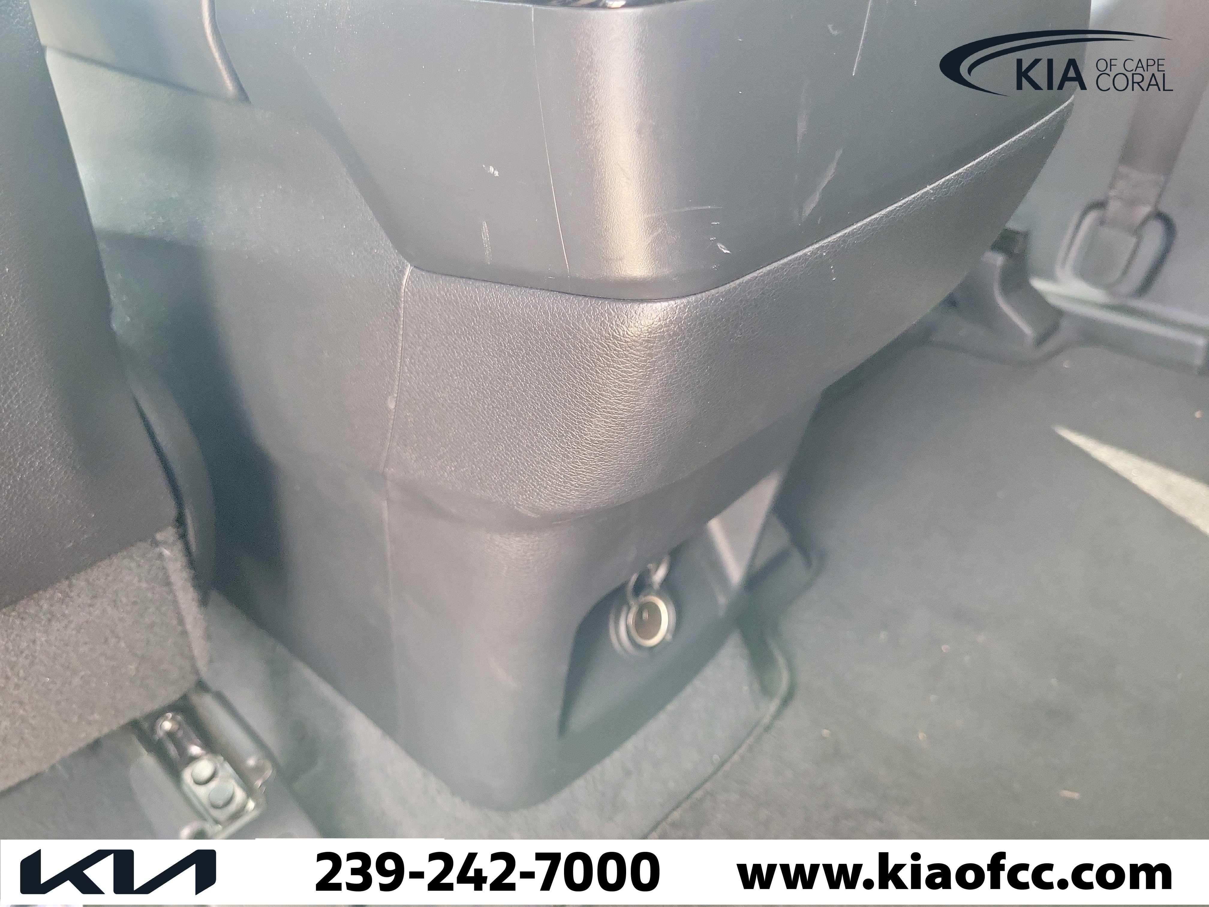 Certified 2024 Kia Telluride S w/ S Sunroof Package FWD image 16