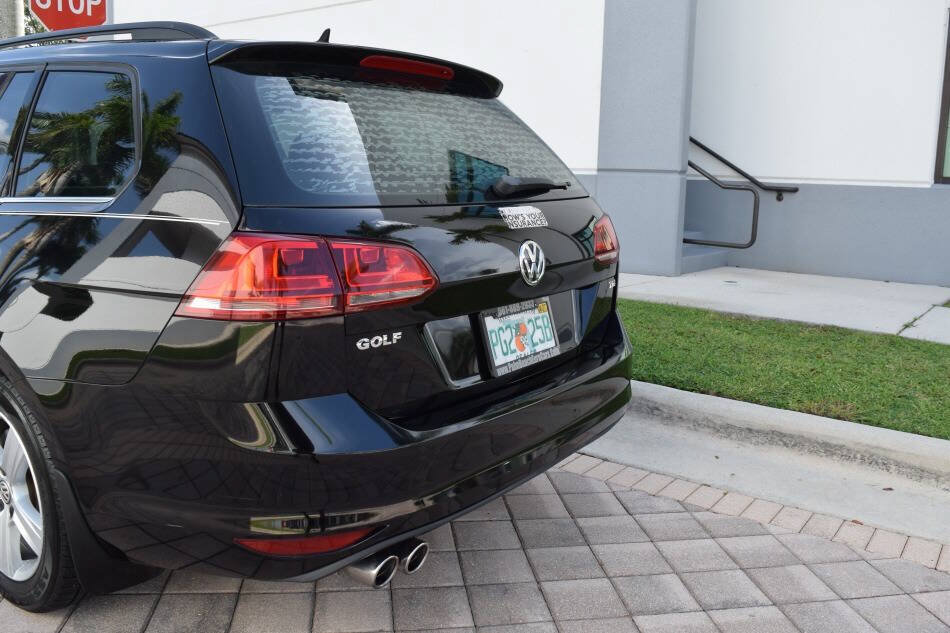Used 2015 Volkswagen Golf TDI S FWD image 17