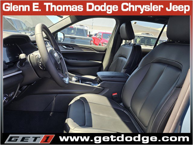 New 2027 Jeep Grand Cherokee Limited AWD/4WD image 8