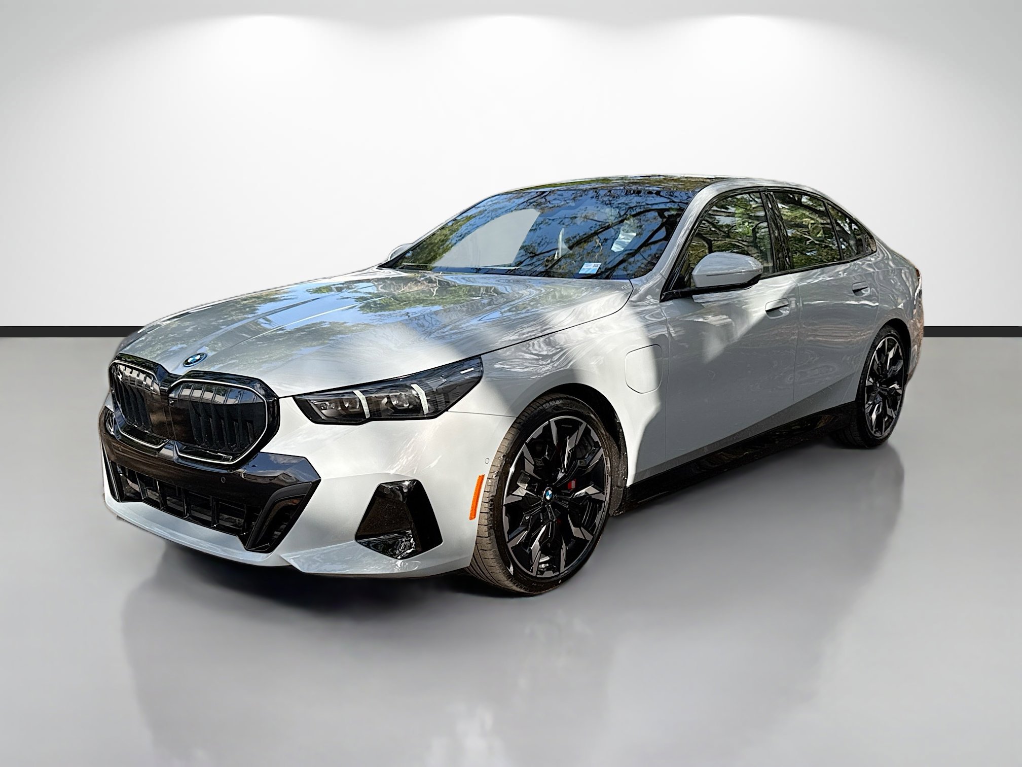 New 2026 BMW 550e xDrive w/ Executive Package AWD/4WD image 7
