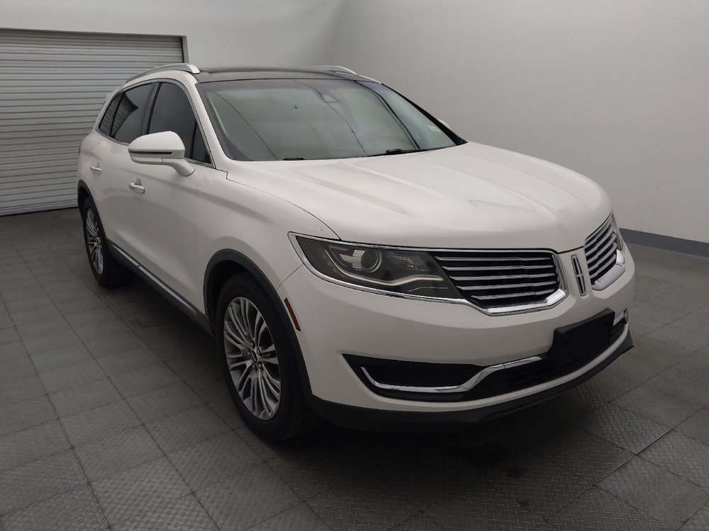Used 2017 Lincoln MKX Reserve w/ Driver Assistance Package FWD image 13