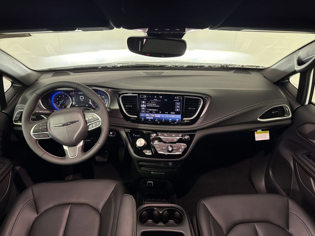 New 2026 Chrysler Pacifica Select FWD image 26