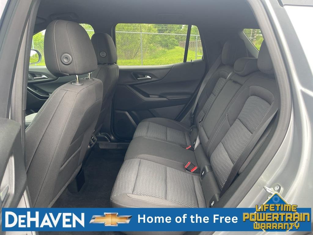 Used 2025 Chevrolet Equinox LT AWD/4WD image 24