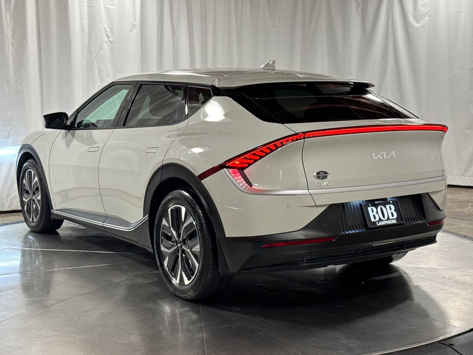 Certified 2024 Kia EV6 Light AWD/4WD image 9