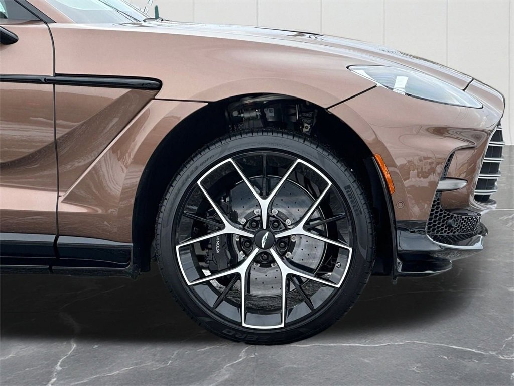 New 2026 Aston Martin DBX 707 image 10