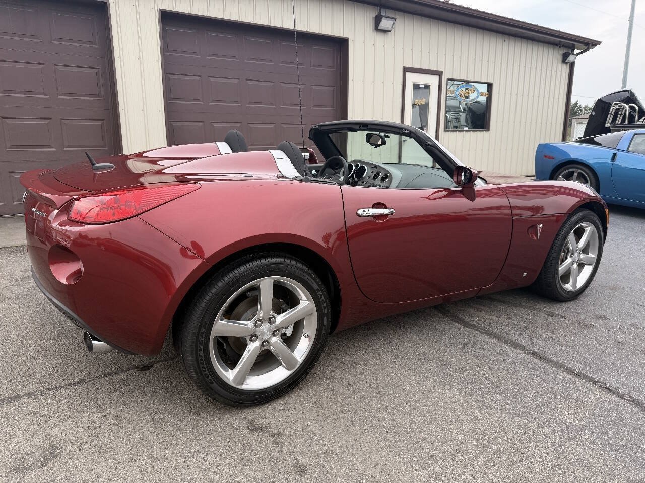 Used 2009 Pontiac Solstice Convertible w/ Preferred Package RWD image 18