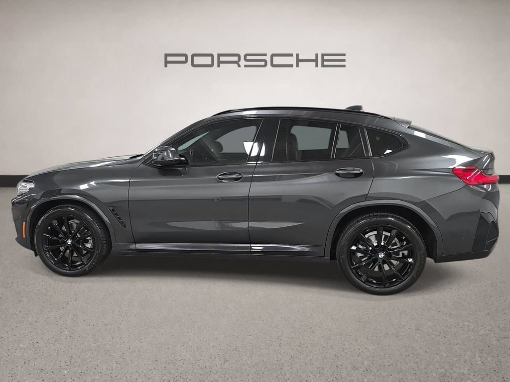 Used 2022 BMW X4 xDrive30i w/ M Sport Package 2 AWD/4WD image 2