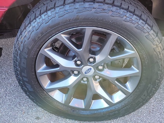 Used 2017 Ford Expedition EL Limited w/ Equipment Group 301A AWD/4WD image 7