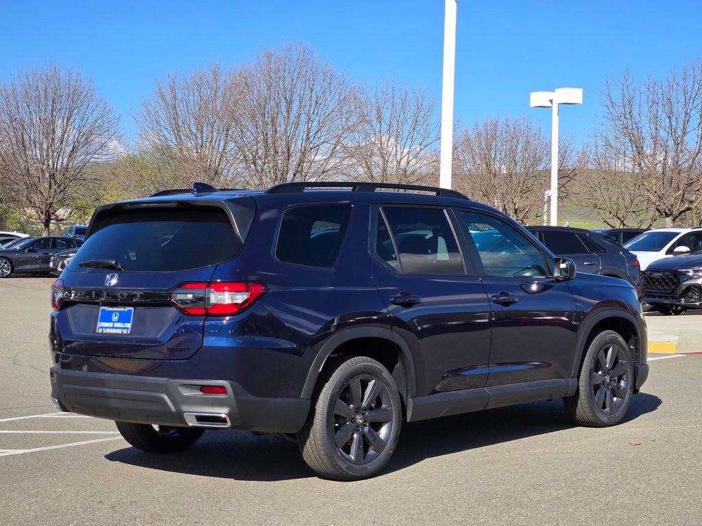 New 2025 Honda Pilot Sport image 6