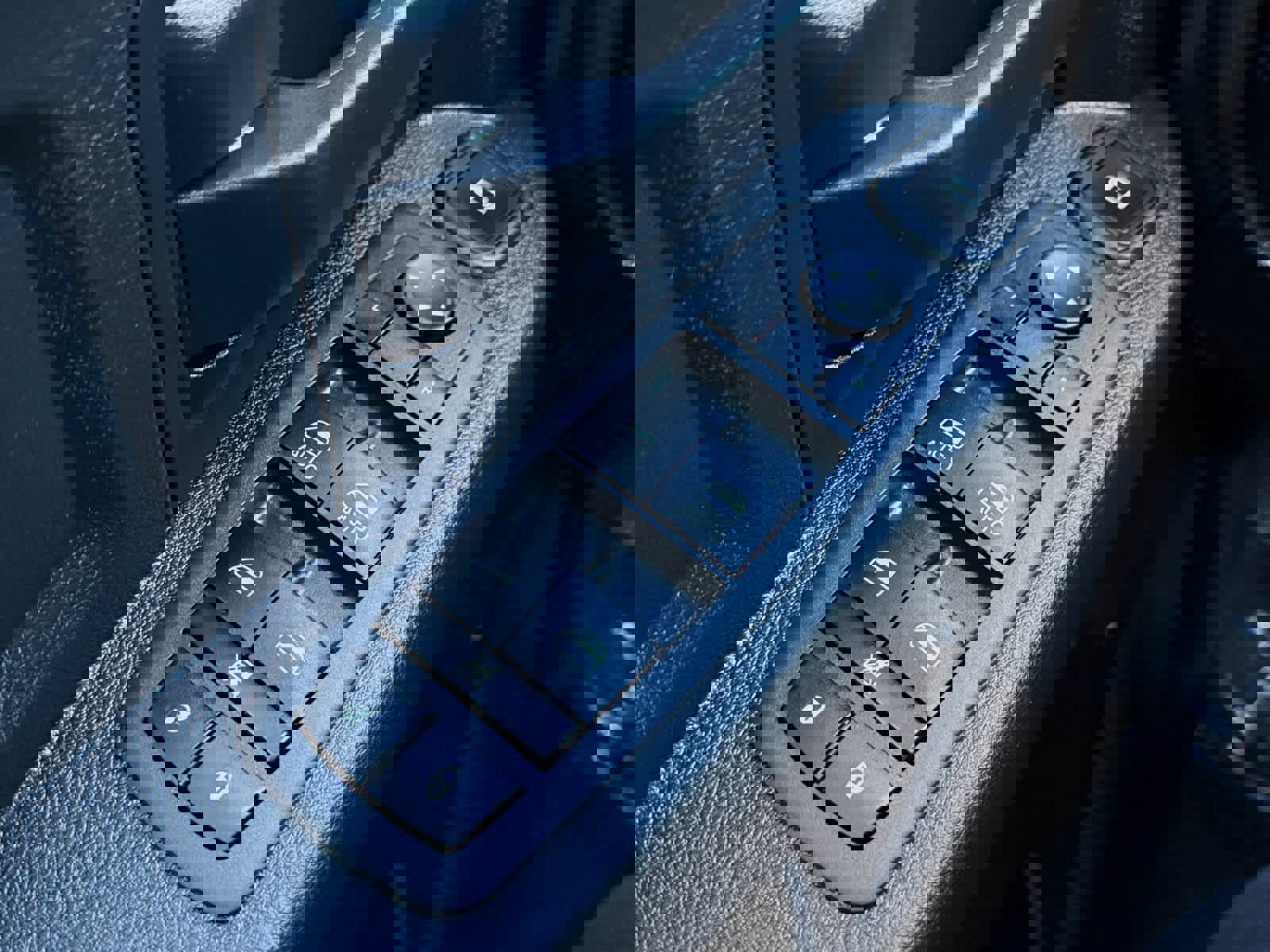 Used 2024 RAM 2500 Tradesman w/ Chrome Appearance Group image 17