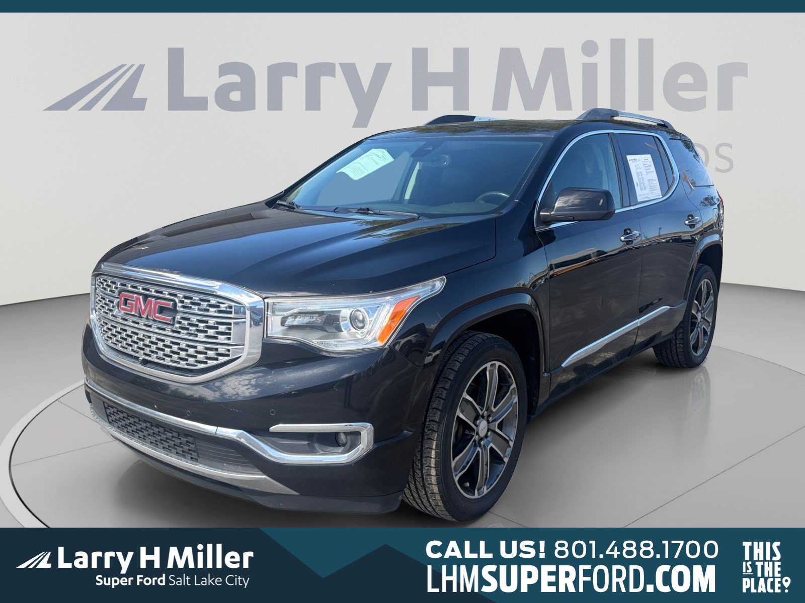 Used 2017 GMC Acadia Denali w/ Technology Package FWD image 1