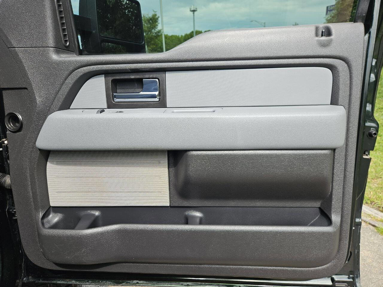 Used 2014 Ford F150 XLT w/ Equipment Group 302A Luxury AWD/4WD image 20