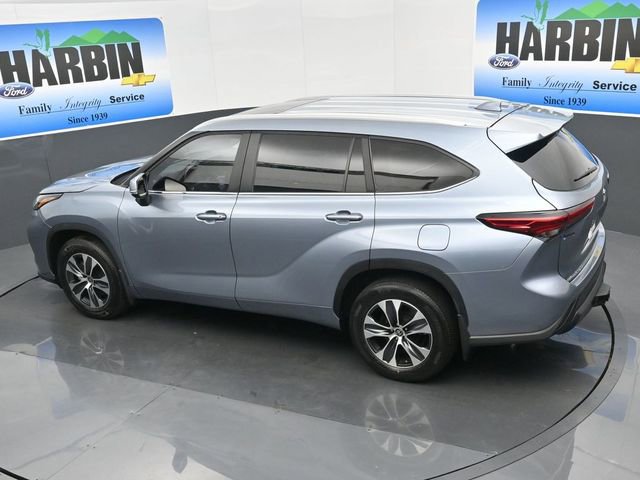 Used 2023 Toyota Highlander XLE image 27