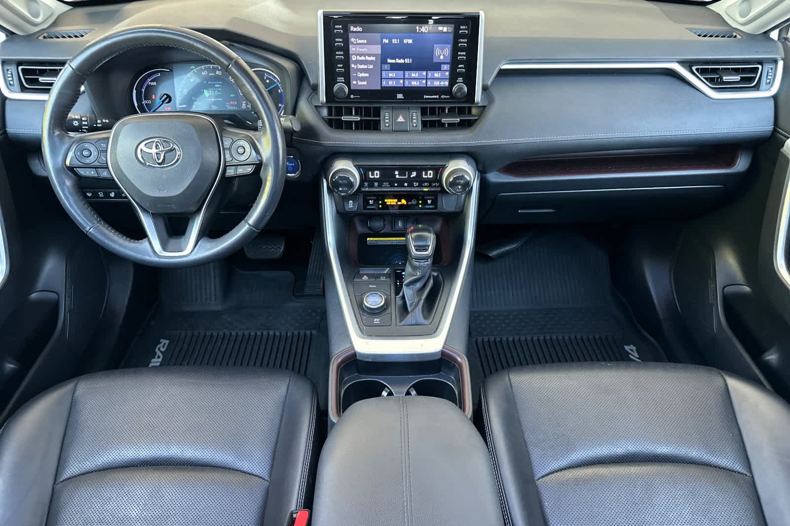 Used 2020 Toyota RAV4 Limited AWD/4WD image 3