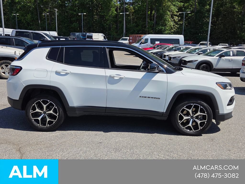 Used 2025 Jeep Compass Limited AWD/4WD image 14