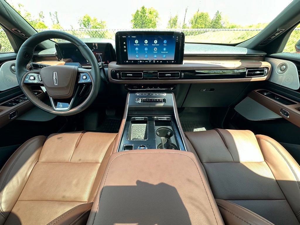 New 2026 Lincoln Aviator Reserve AWD/4WD image 23