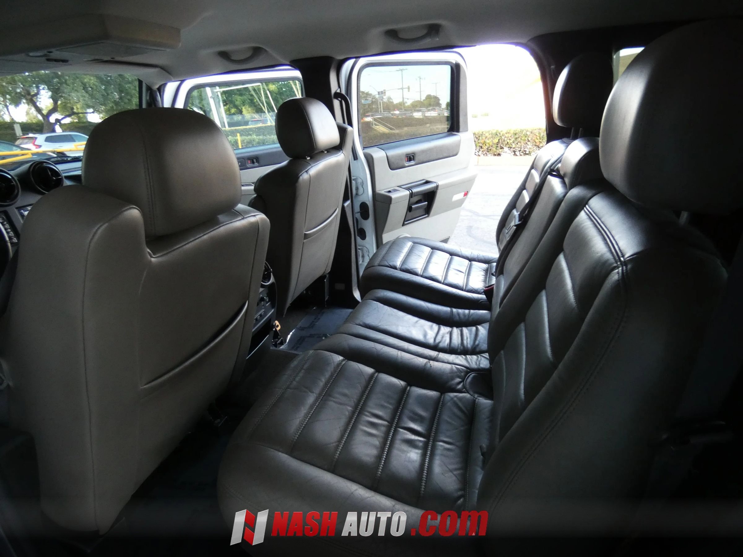 Used 2005 HUMMER H2 w/ Preferred Equipment Group AWD/4WD image 37