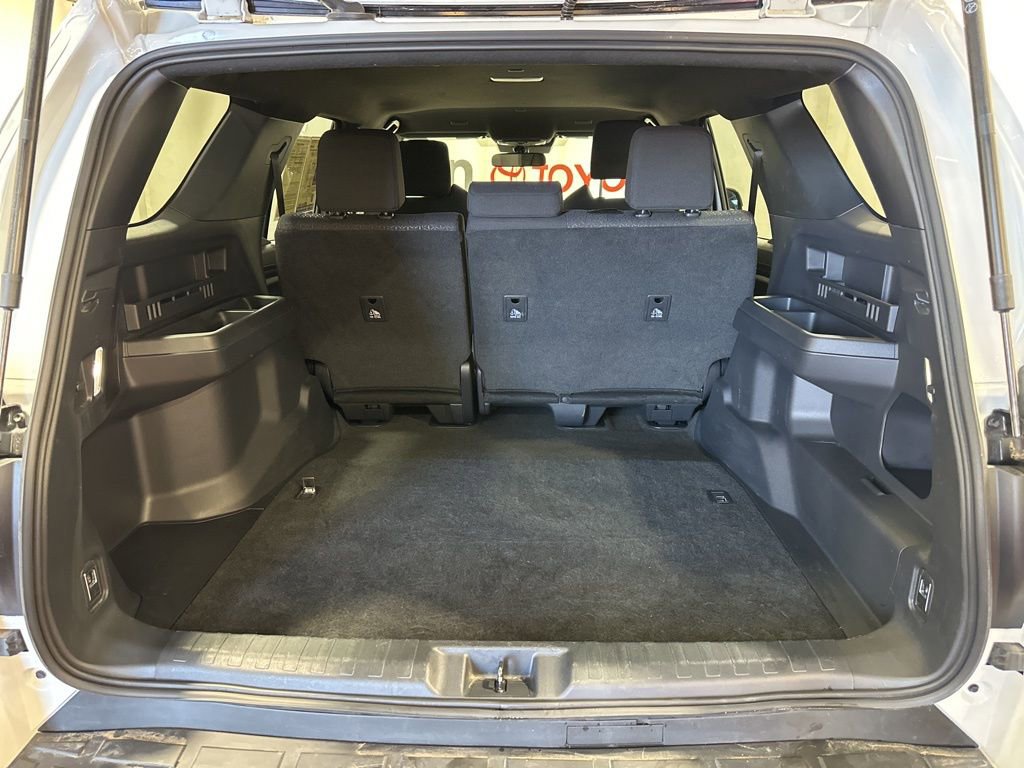 Used 2025 Toyota 4Runner SR5 image 18