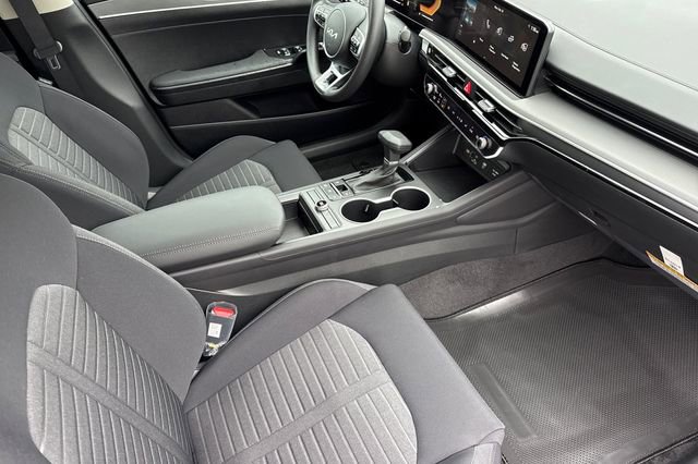 New 2026 Kia K5 LXS image 17