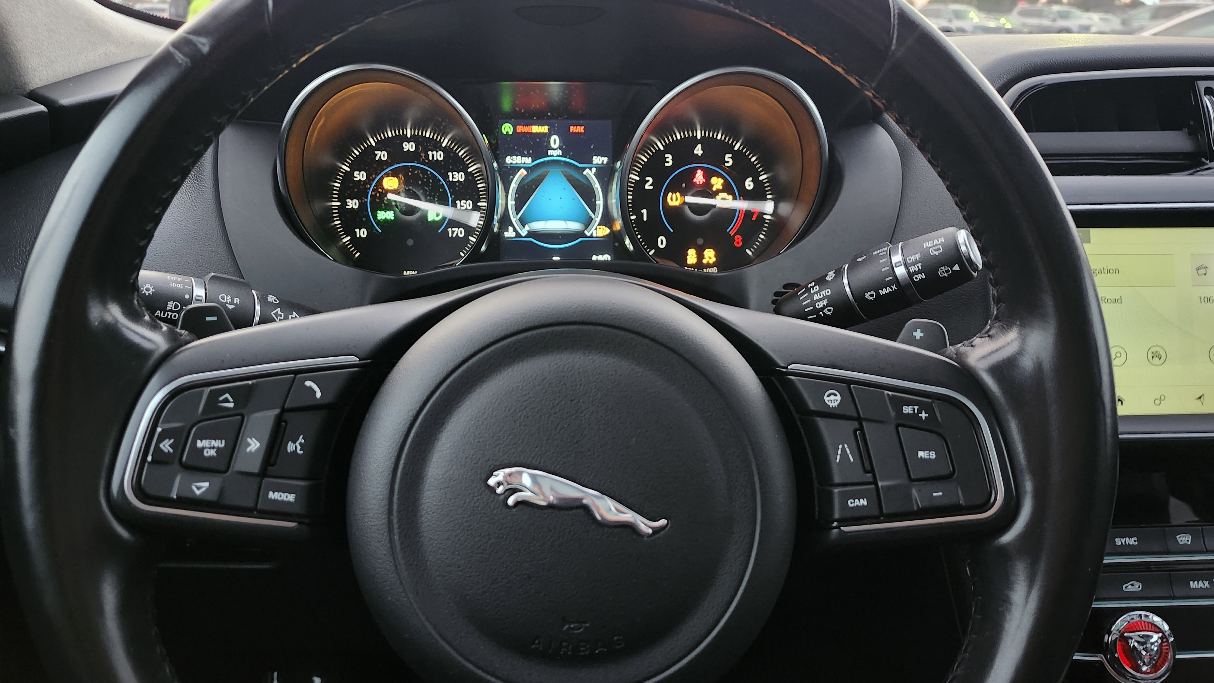 Used 2020 Jaguar F-PACE Premium image 24