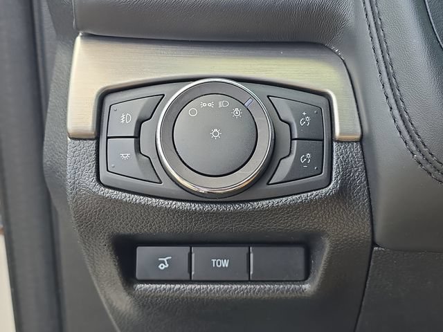 Used 2019 Ford Explorer Platinum AWD/4WD image 12