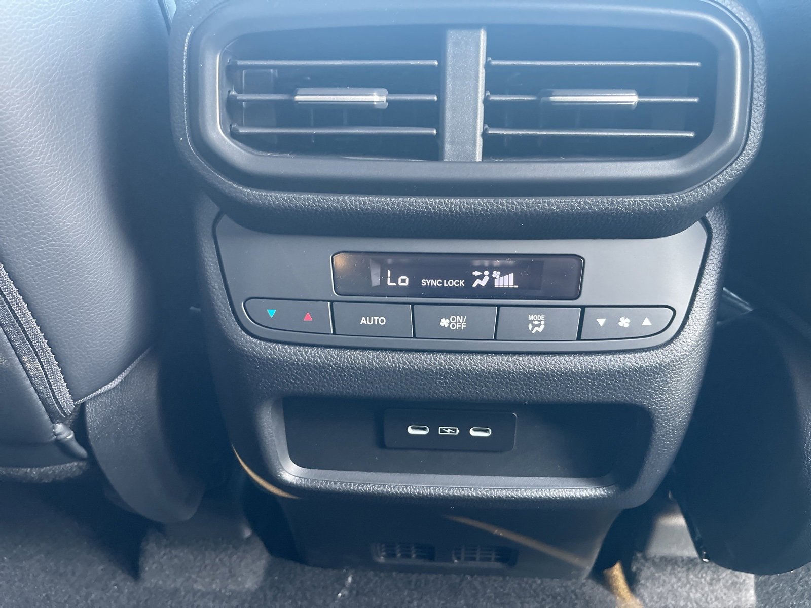 New 2025 Honda Pilot Touring image 16