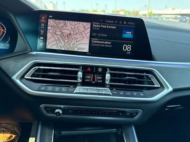 Used 2022 BMW X5 xDrive40i w/ Parking Assistance Package AWD/4WD image 12
