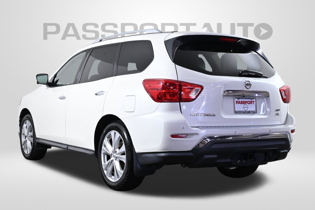 Used 2019 Nissan Pathfinder SL w/ SL Premium Package AWD/4WD image 5