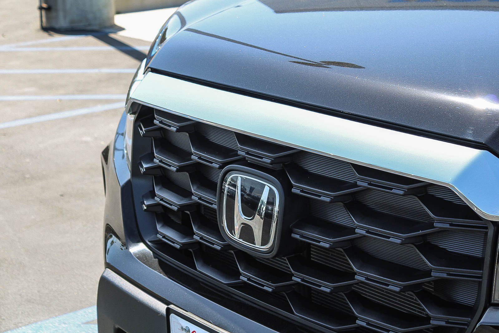 Used 2025 Honda Passport EX-L image 6