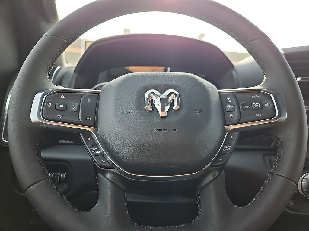 New 2026 RAM 1500 Laramie AWD/4WD image 19