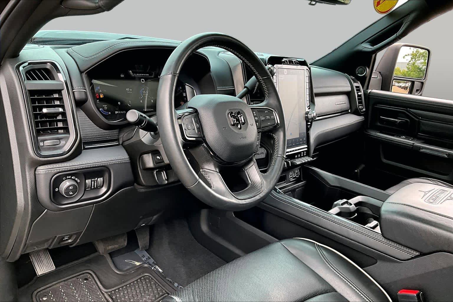 Used 2023 RAM 2500 Limited AWD/4WD image 17
