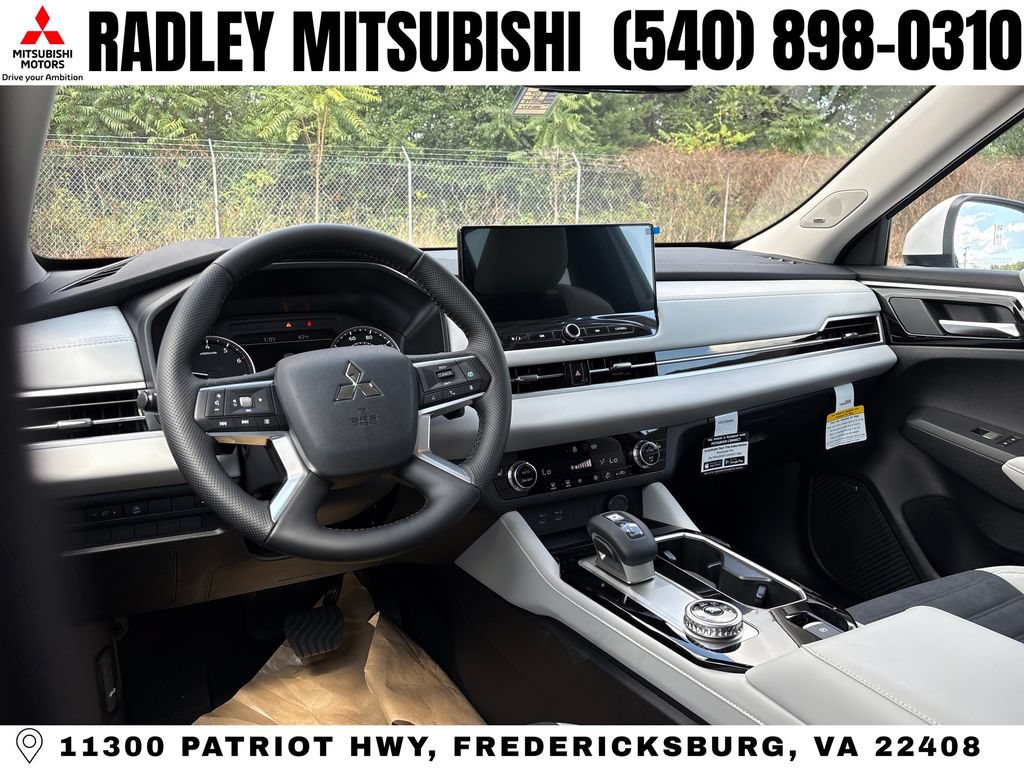 New 2026 Mitsubishi Outlander SE AWD/4WD image 13