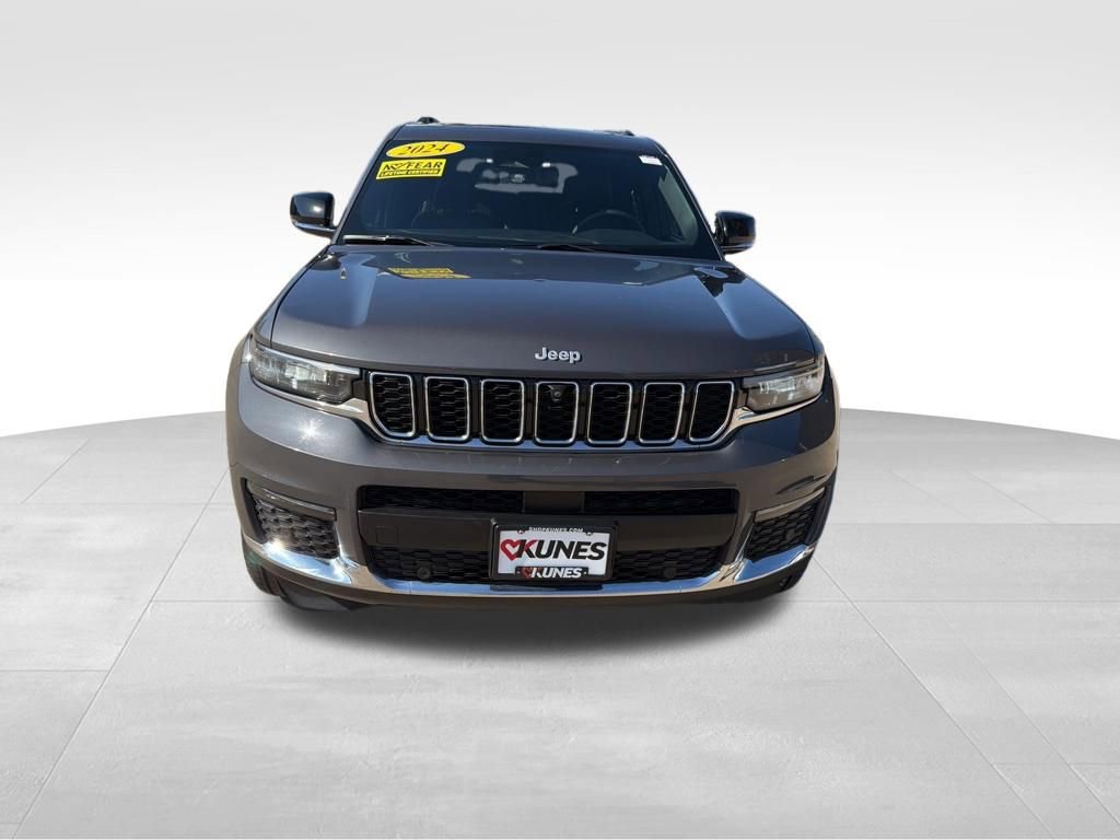 Used 2024 Jeep Grand Cherokee L Limited w/ Luxury Tech Group II image 4