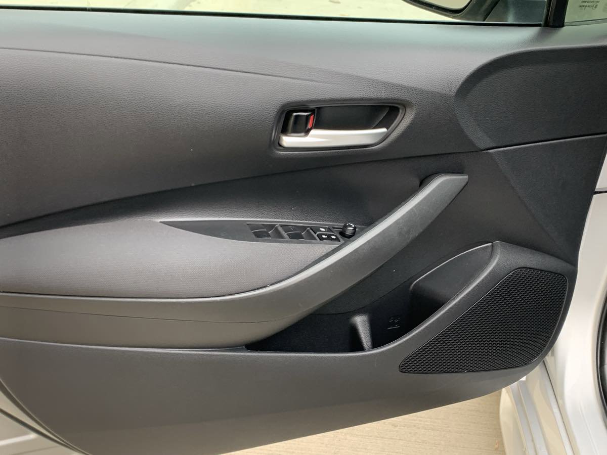 Used 2021 Toyota Corolla LE image 11