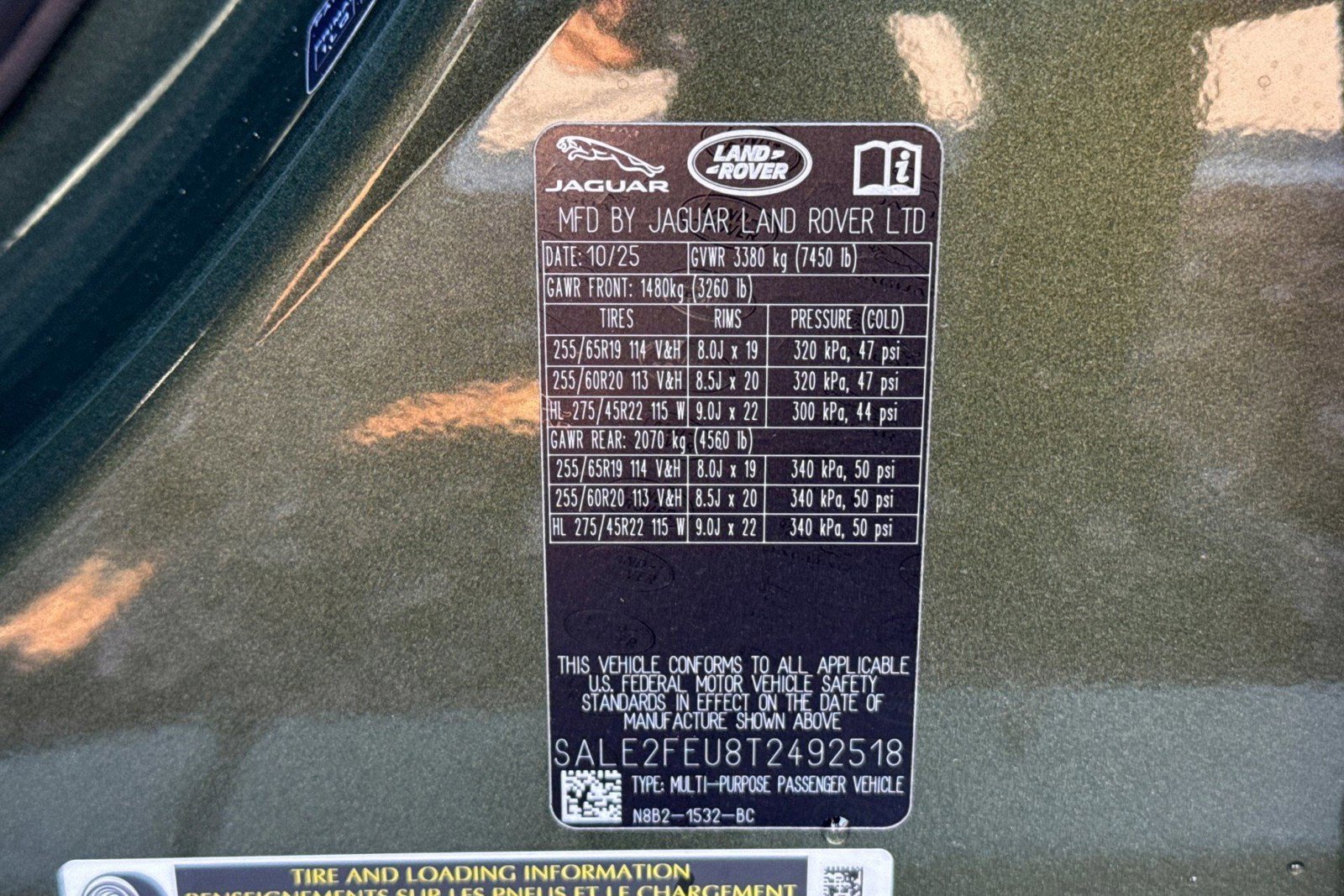 New 2026 Land Rover Defender 130 X-Dynamic SE image 20