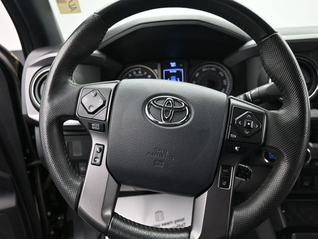 Used 2020 Toyota Tacoma TRD Off-Road AWD/4WD image 20