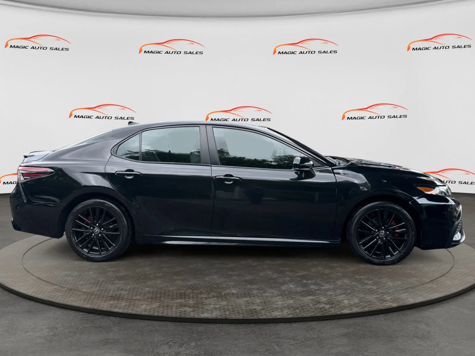 Used 2023 Toyota Camry SE AWD/4WD image 6