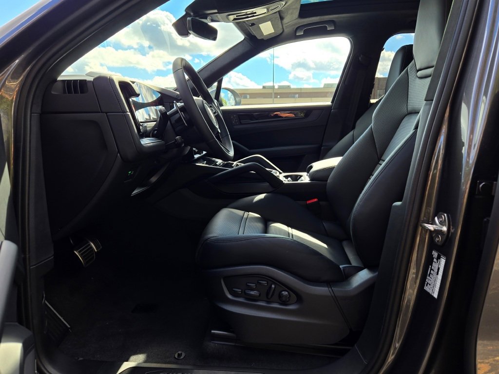 New 2026 Porsche Cayenne GTS image 20